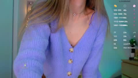 Snapshot of _sweetcams_ chatting on May 21, 5:36 am Dasha online show from May 21, 5:36 am