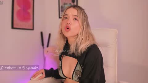 _tammarra_ online show from March 20, 7:52 pm