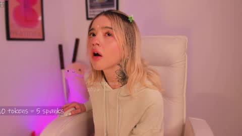 _tammarra_ online show from April 1, 11:33 am