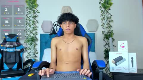 Snapshot of _taylor_black chatting on October 30, 11:49 pm Taylor online show from October 30, 11:49 pm