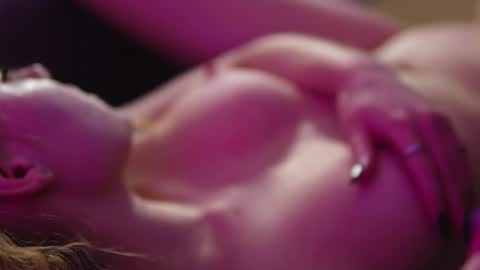 Snapshot of _taylor_swift chatting on February 22, 11:35 am Taylor online show from February 22, 11:35 am