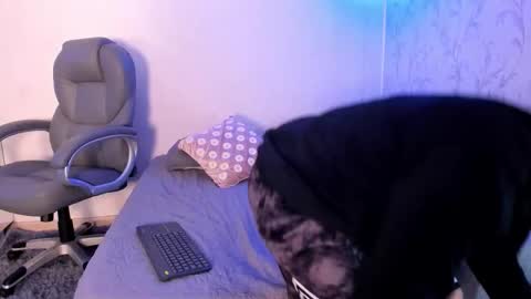 _taylorblack online show from December 22, 11:29 am