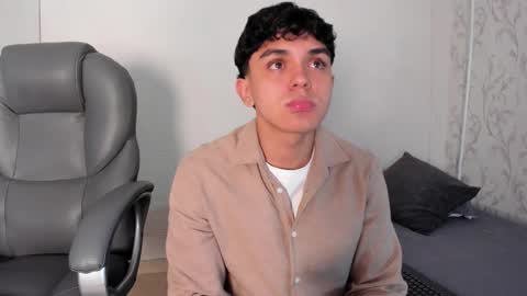 _taylorblack online show from March 26, 11:27 am