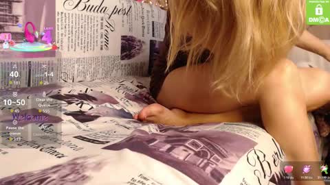 Mia online show from November 1, 2:57 am