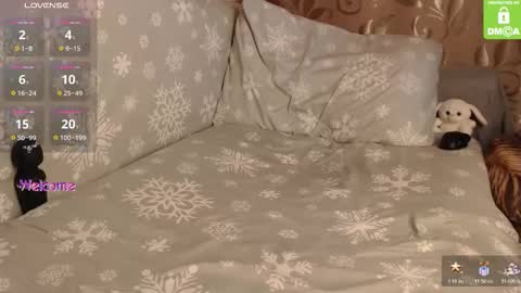 Mia online show from December 21, 2:57 pm