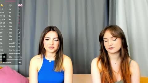 Snapshot of _teona_ann_for_you_ chatting on January 5, 6:35 am Teona and Annred hair online show from January 5, 6:35 am