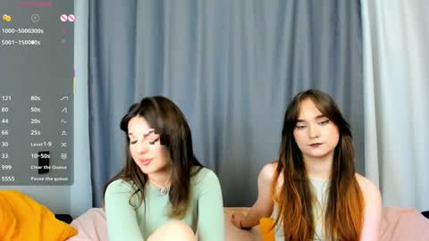 Snapshot of _teona_ann_for_you_ chatting on March 10, 9:43 am Teona and Annred hair online show from March 10, 9:43 am