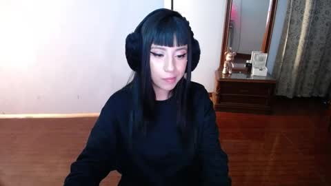 Snapshot of _the_dark_side_of_the_moon_ chatting on February 15, 2:15 am _the_dark_side_of_the_moon_ online show from February 15, 2:15 am