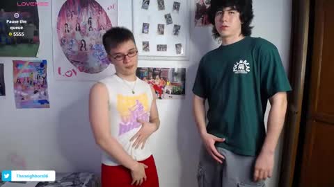 Snapshot of _the_neighbors chatting on December 22, 1:45 am Scot y Patrick online show from December 22, 1:45 am