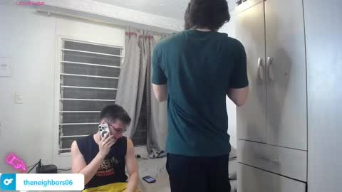 Snapshot of _the_neighbors chatting on March 8, 12:44 am Scot y Patrick online show from March 8, 12:44 am