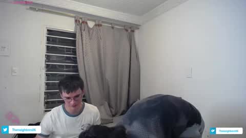 Snapshot of _the_neighbors chatting on October 28, 12:47 am Scot y Patrick online show from October 28, 12:47 am