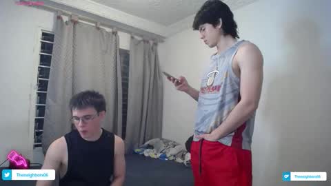 Snapshot of _the_neighbors chatting on November 17, 12:05 am Scot y Patrick online show from November 17, 12:05 am