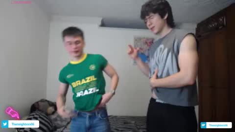 Snapshot of _the_neighbors chatting on November 29, 12:35 am Scot y Patrick online show from November 29, 12:35 am