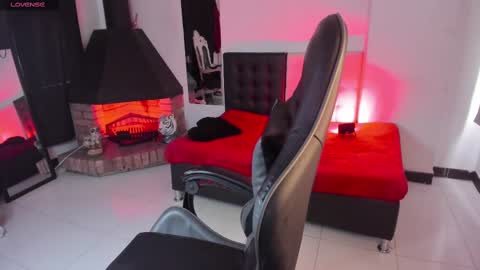 Tifany online show from February 17, 6:26 pm