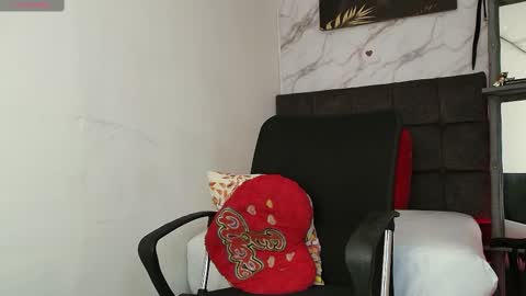 tinny online show from September 25, 2:43 pm