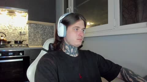 _torfin_ online show from December 1, 8:31 pm