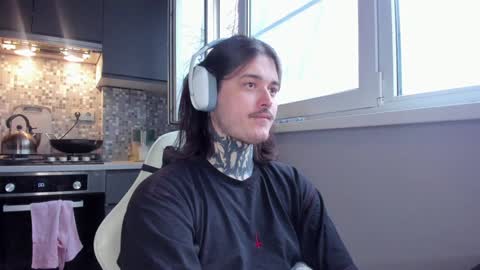 _torfin_ online show from December 27, 8:24 am