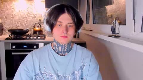 _torfin_ online show from March 1, 8:22 pm