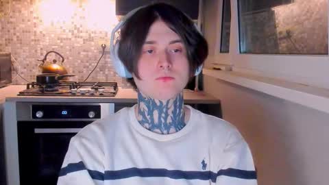 _torfin_ online show from March 20, 12:37 am