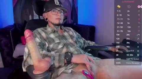 Snapshot of _tyler_joness chatting on February 28, 11:22 am Tyler online show from February 28, 11:22 am