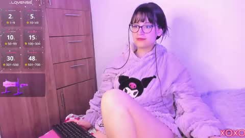 Snapshot of _urcutekitty chatting on May 13, 6:00 am online show from May 13, 6:00 am