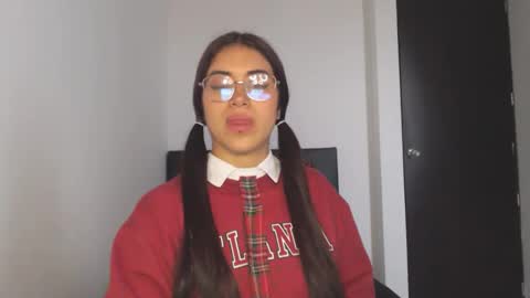 Snapshot of _valentinax_ chatting on February 14, 11:51 am Vale online show from February 14, 11:51 am