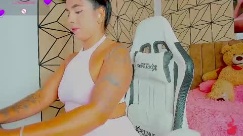 vane online show from April 15, 7:10 pm