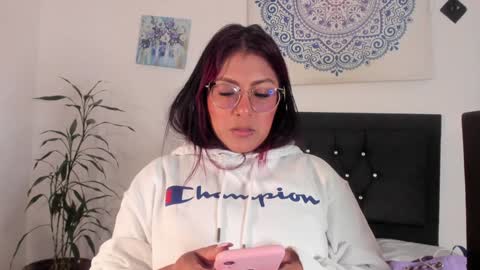 Veronica online show from January 14, 1:17 pm