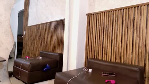 Veronica online show from December 2, 1:17 pm