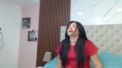 _victorialee online show from April 9, 12:10 pm