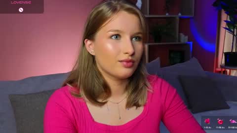 _watchmesmile_ online show from April 17, 5:10 am