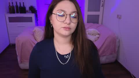 Snapshot of _wendy_evans_ chatting on December 23, 1:24 pm Wendy online show from December 23, 1:24 pm