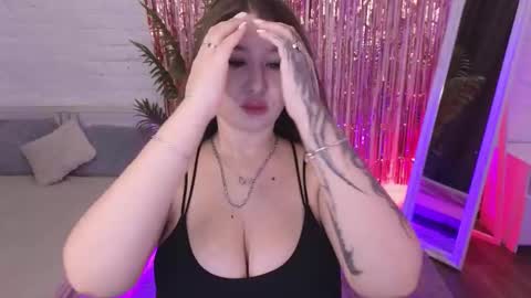 Snapshot of _wendy_evans_ chatting on January 12, 5:13 am Wendy online show from January 12, 5:13 am