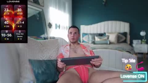 Snapshot of _xsebxx chatting on November 15, 6:37 pm Sebastian online show from November 15, 6:37 pm