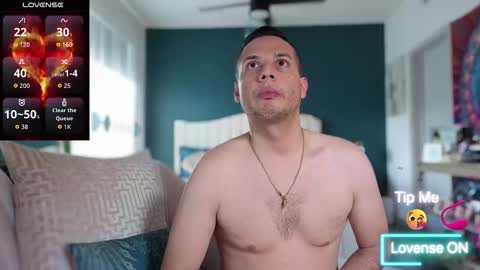 Snapshot of _xsebxx chatting on November 16, 5:18 pm Sebastian online show from November 16, 5:18 pm