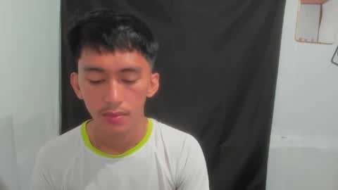 Snapshot of _xxhavefunwithme69_ chatting on December 5, 4:54 am Andrei online show from December 5, 4:54 am