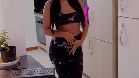 Macca and Ana online show from January 18, 3:59 pm