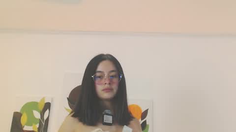 Snapshot of _your_little_nut chatting on June 13, 3:32 pm Macca and Ana online show from June 13, 3:32 pm
