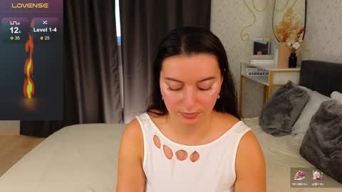 Jasmine online show from December 20, 11:32 am