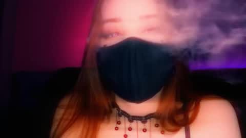 Snapshot of _yourwetdreams_ chatting on November 19, 3:06 am Roxy online show from November 19, 3:06 am