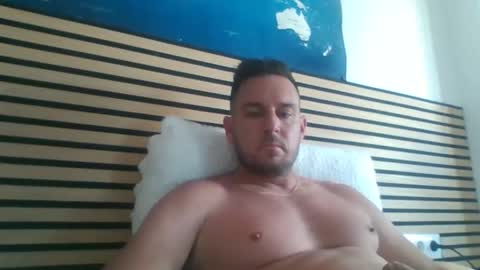 Snapshot of a3cuadros chatting on June 8, 1:55 pm a3cuadros online show from June 8, 1:55 pm