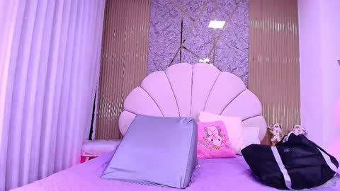 Aisha online show from January 10, 11:56 am