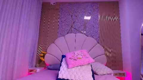 Snapshot of a_aisha chatting on August 4, 11:57 am Aisha online show from August 4, 11:57 am