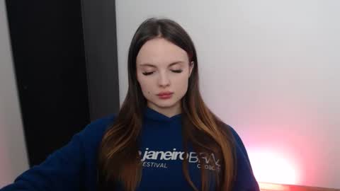 Snapshot of a_ariella_ chatting on September 12, 12:27 pm a_ariella_ online show from September 12, 12:27 pm