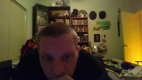 A Bored Dragon online show from March 5, 3:18 am