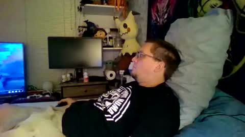 A Bored Dragon online show from September 25, 11:36 am