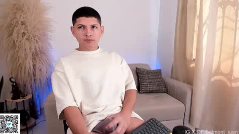 a_lejandro_0_8 online show from April 10, 2:55 pm