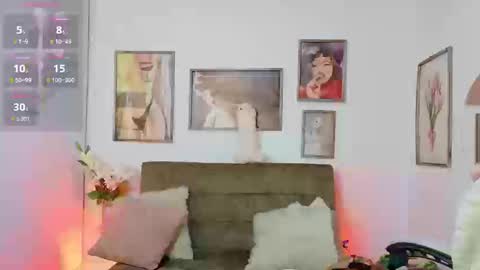 Snapshot of aaaaamy_1 chatting on September 20, 12:44 am Aamy online show from September 20, 12:44 am