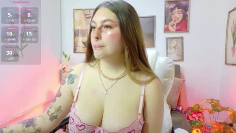 Snapshot of aaaaamy_1 chatting on October 27, 11:09 pm Aamy online show from October 27, 11:09 pm