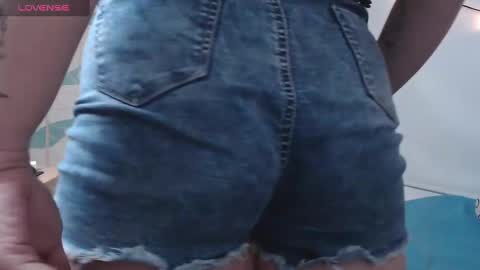 Snapshot of aabby_lee chatting on January 10, 6:49 pm Abby Lee online show from January 10, 6:49 pm